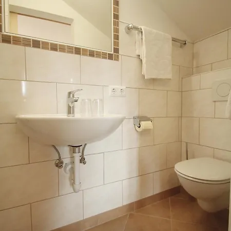 Апартаменты Apartmenthaus Dornroeschen