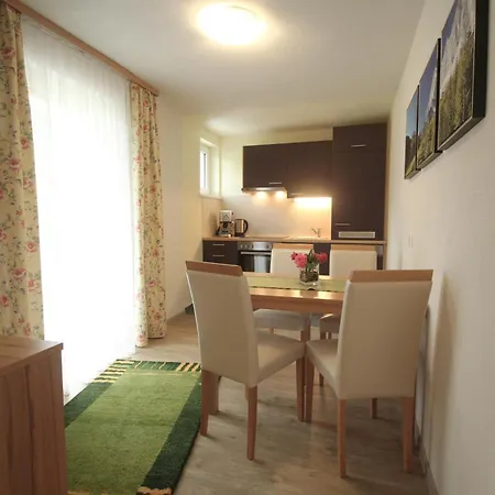 Апартаменты Apartmenthaus Dornroeschen