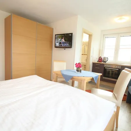 Апартаменты Apartmenthaus Dornroeschen