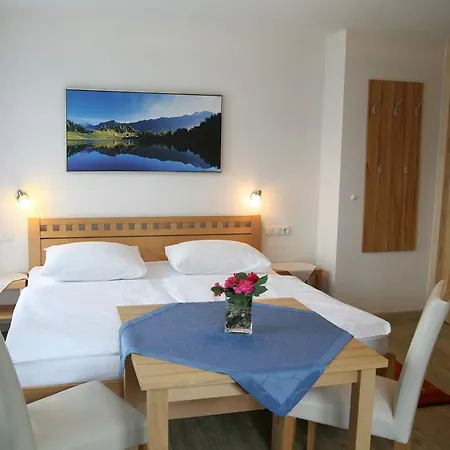 Apartmenthaus Dornroeschen רמסאו אם דכשטיין